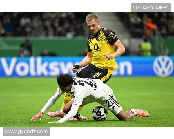 世界杯精彩对决:多特蒙德与尤文图斯1比1平局绝杀瞬间引发全场狂欢 世界杯精彩对决:多特蒙德与尤文图斯1比1平局绝杀瞬间引发全场狂欢