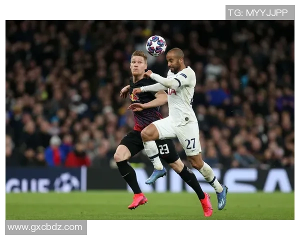 热刺逆转莱比锡4-3胜利引发全场狂欢与转会传闻热议