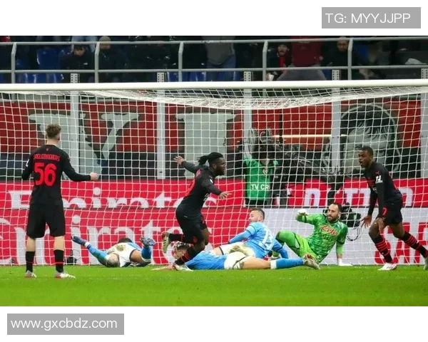 意甲激战:里昂逆转多特蒙德引发争议判罚全场沸腾 意甲激战:里昂逆转多特蒙德引发争议判罚全场沸腾